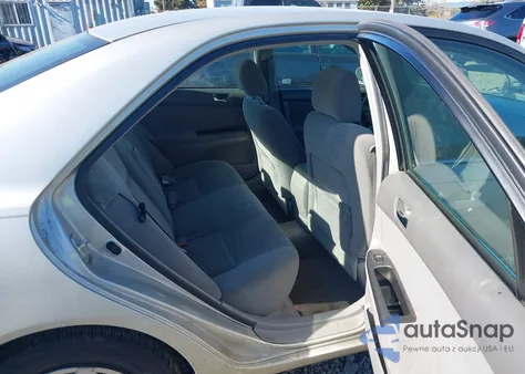 2005 Toyota Camry Le from USA, damaged, VIN 4T1BE30K75U032758